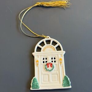 Lenox 1990 Annual Collectible Christmas Homecoming Ornament 24k gold Accents